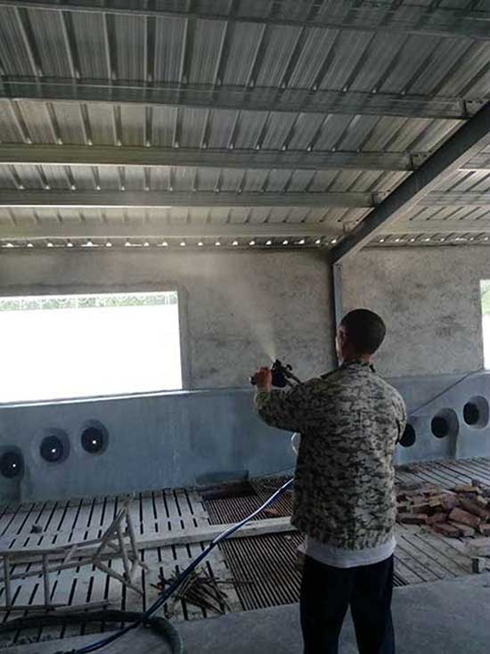 彩鋼瓦頂棚噴聚氨酯(圖1) 養(yǎng)殖場彩鋼瓦頂棚噴聚氨酯