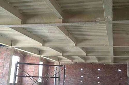 冷庫(kù)保溫施工專用聚氨酯噴涂機(jī)(圖2) 冷庫(kù)保溫施工專用聚氨酯噴涂案例