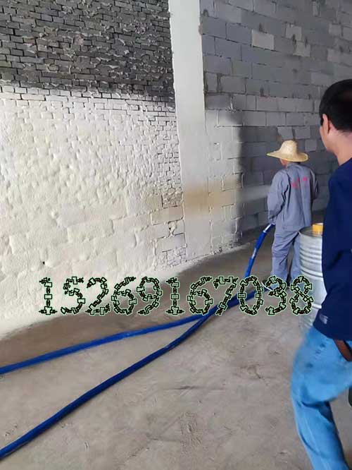 冷庫墻體保溫防冷凝水水滴噴涂聚氨酯設(shè)備(圖2) 冷庫墻體保溫防冷凝水案例