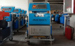 聚氨酯泡沫深冷保溫發(fā)泡機(jī)