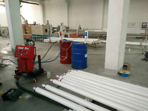 讓我們來認識有關聚氨酯噴涂機的知識了解它的